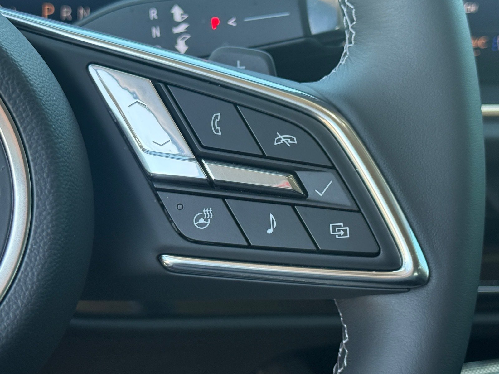 Used 2025 Buick Envision Avenir AWD/4WD image 15