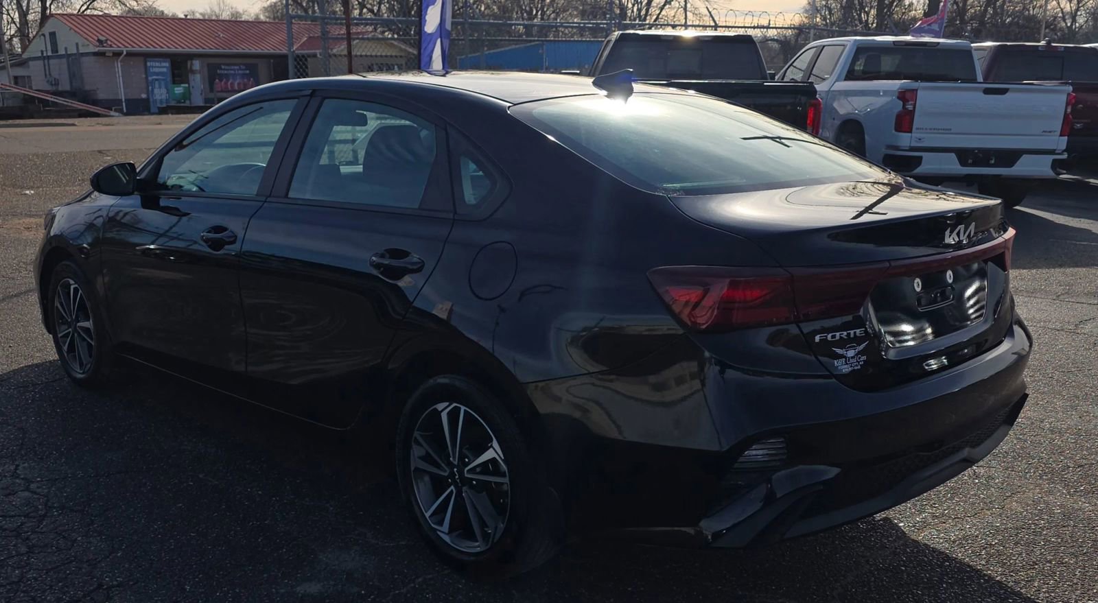Used 2024 Kia Forte LXS FWD image 5