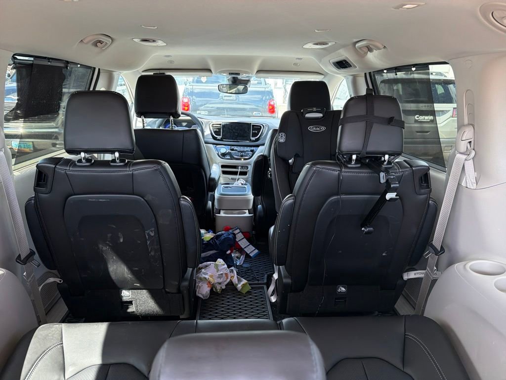 Used 2024 Chrysler Pacifica Touring-L w/ Road Tripper Package FWD image 23