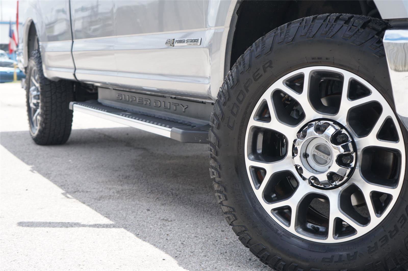 Used 2020 Ford F350 Lariat w/ Lariat Ultimate Package AWD/4WD image 2