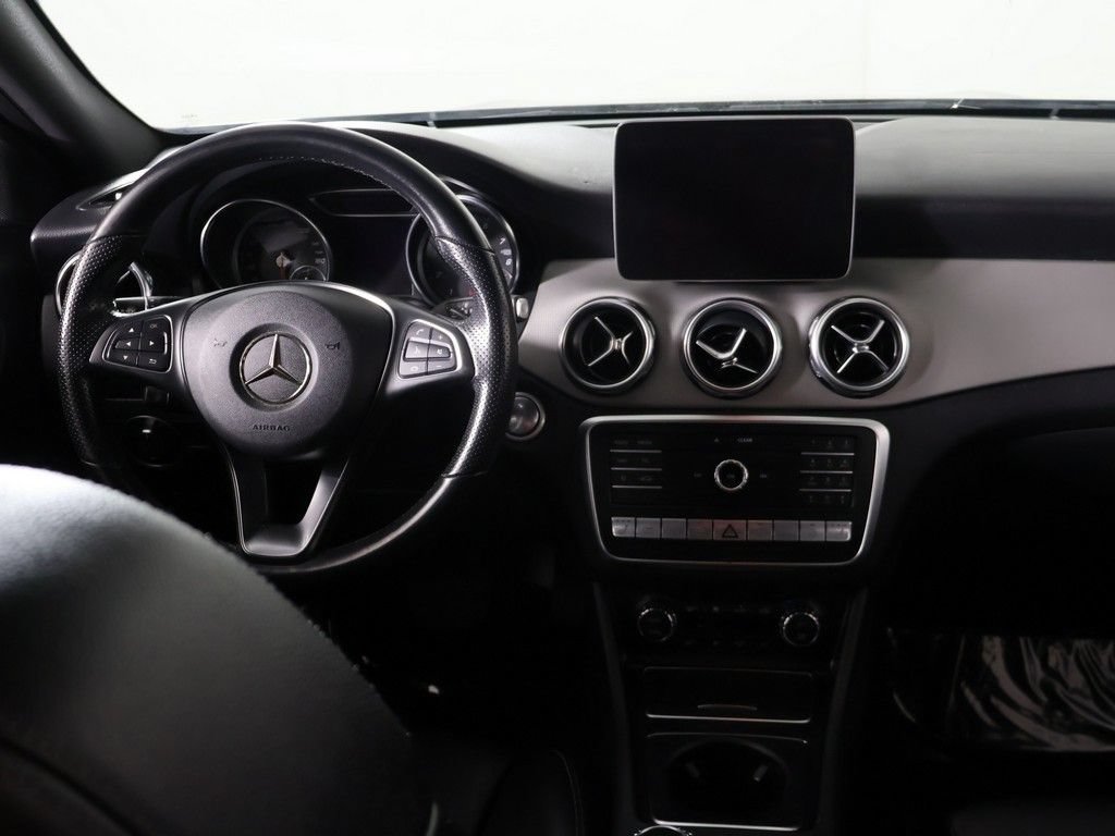 Used 2019 Mercedes-Benz GLA 250 4MATIC image 28