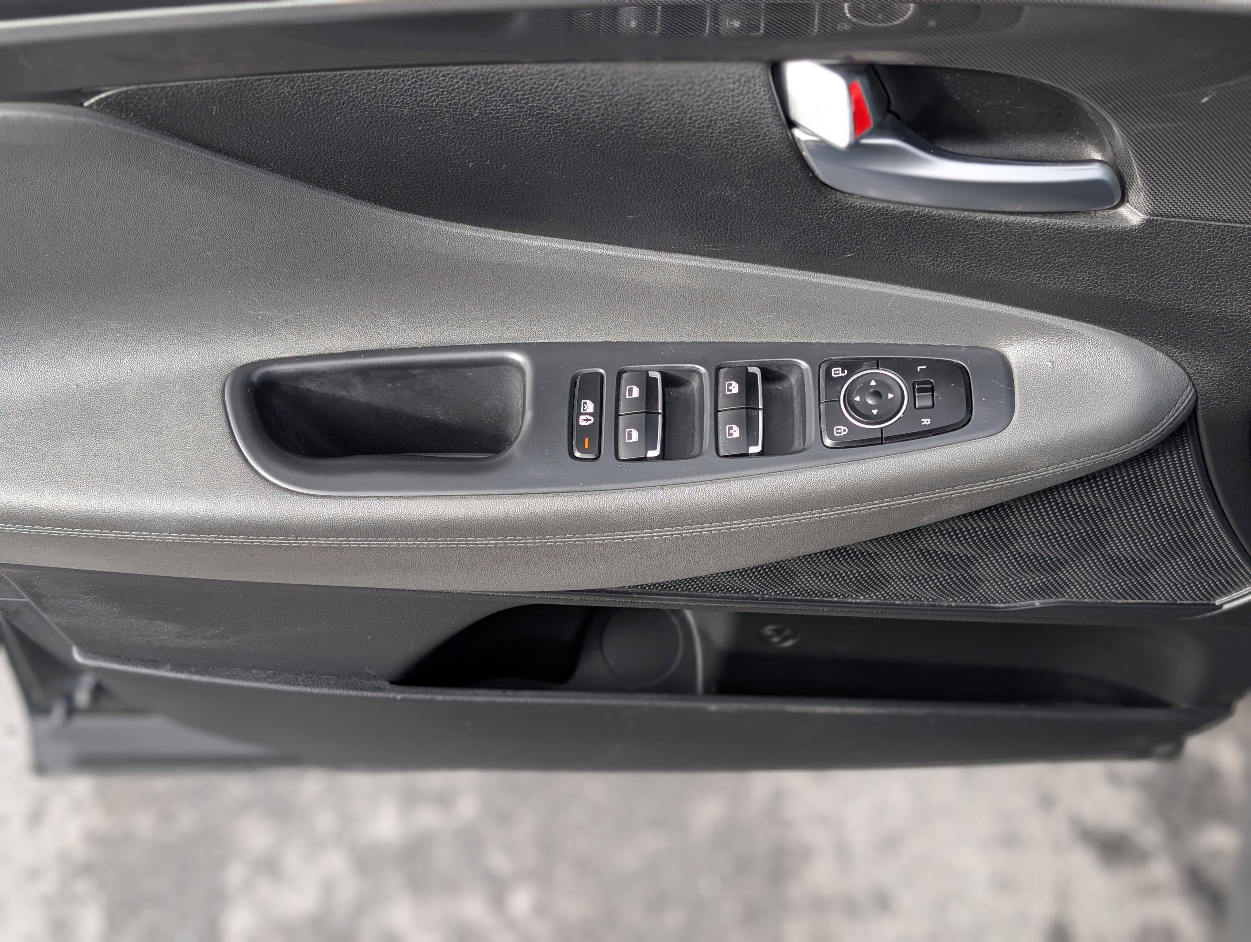 Used 2022 Hyundai Santa Fe SEL image 26