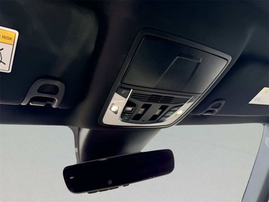 Used 2023 Acura MDX A-Spec image 26