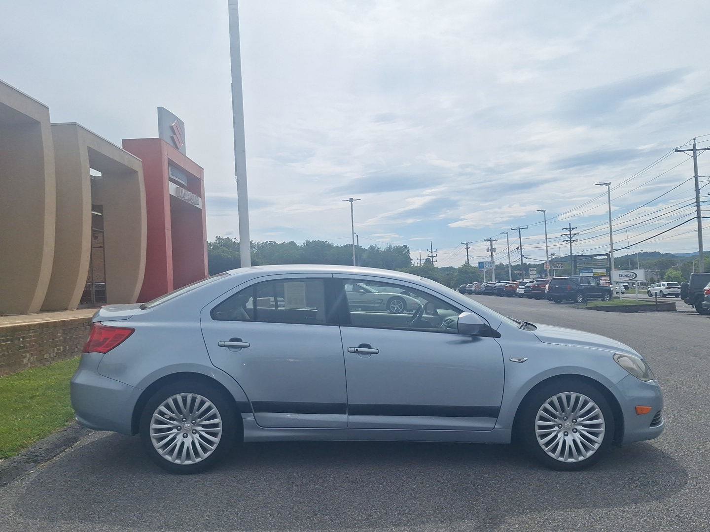 Used 2012 Suzuki Kizashi SE AWD/4WD image 2
