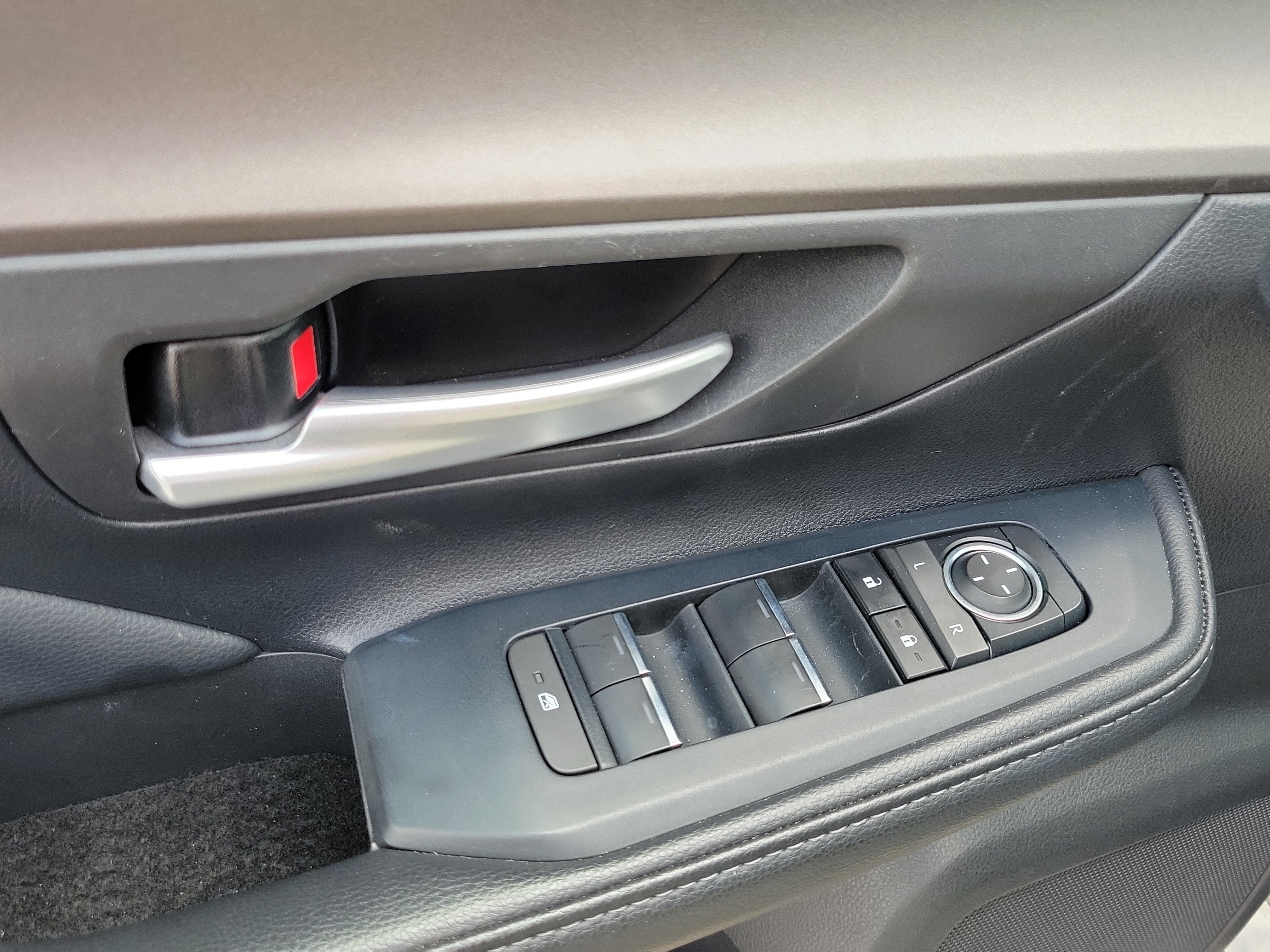 Used 2024 Toyota Grand Highlander XLE FWD image 23