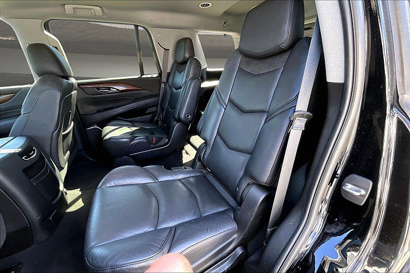 Used 2019 Cadillac Escalade 2WD image 26