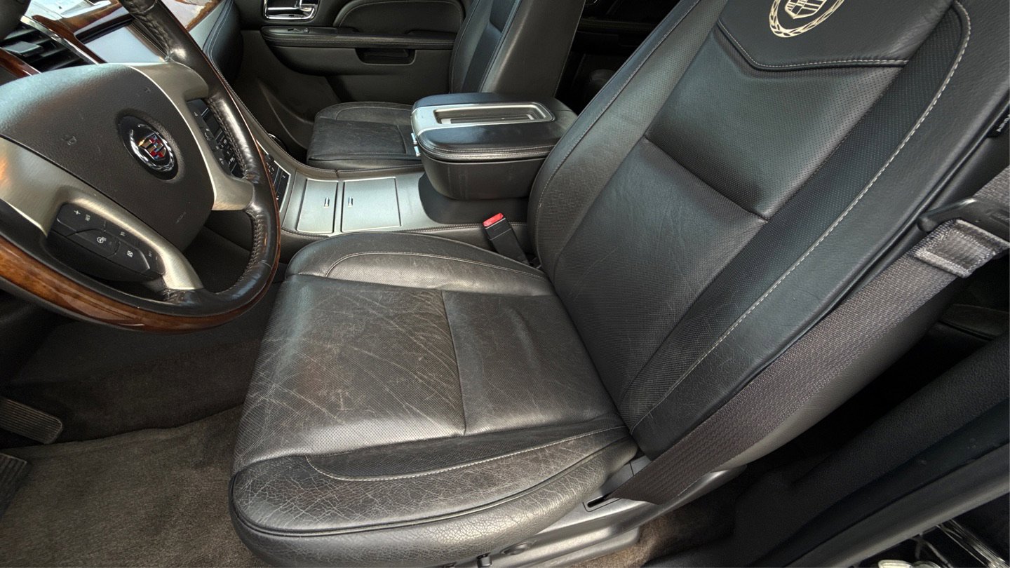 Used 2013 Cadillac Escalade Platinum AWD/4WD image 11