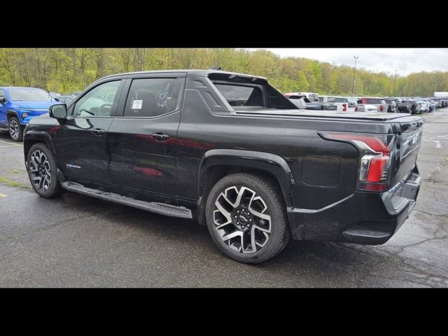 Used 2025 Chevrolet Silverado EV RST AWD/4WD image 2