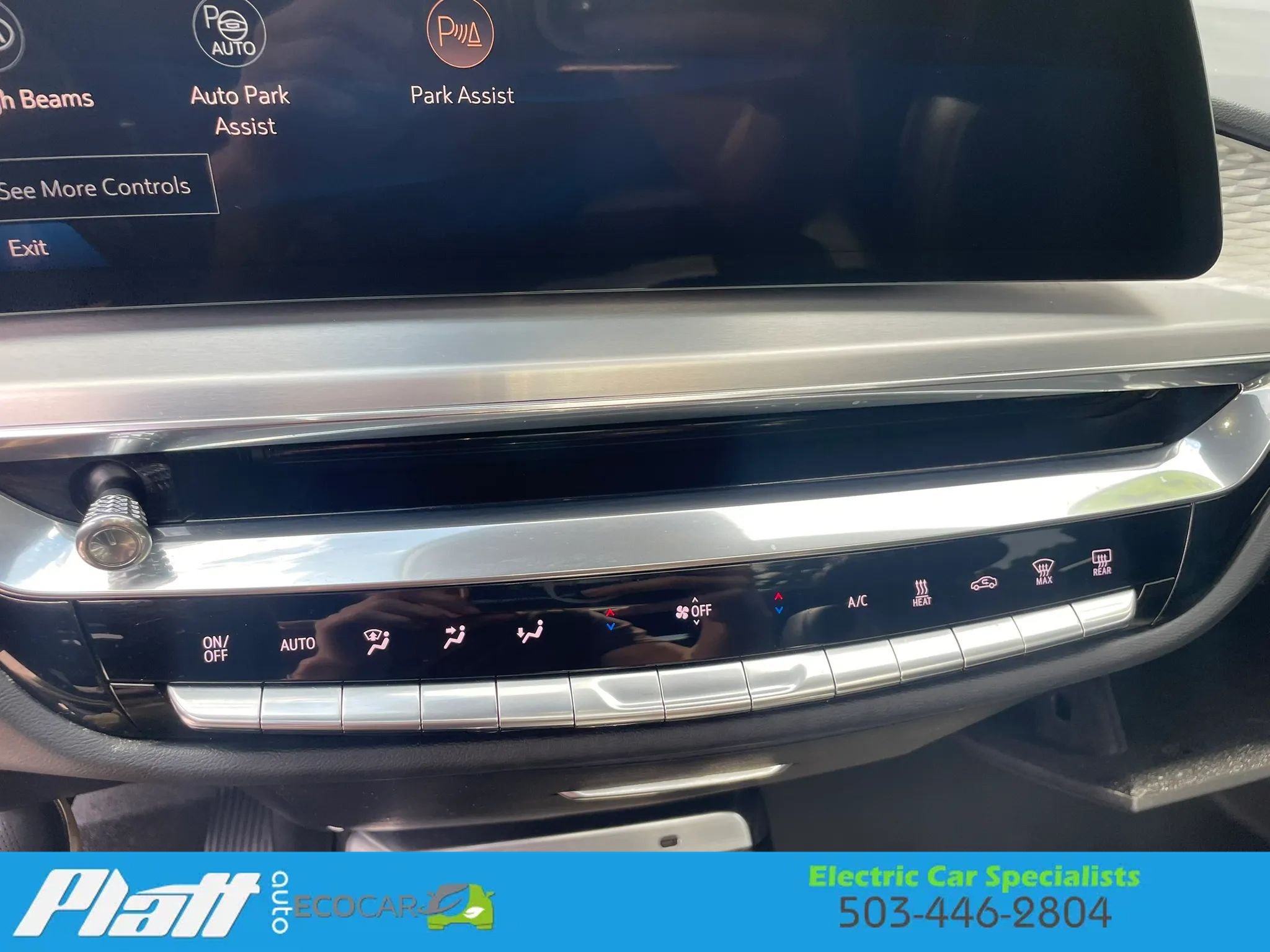 Used 2024 Cadillac Lyriq Sport AWD/4WD image 30