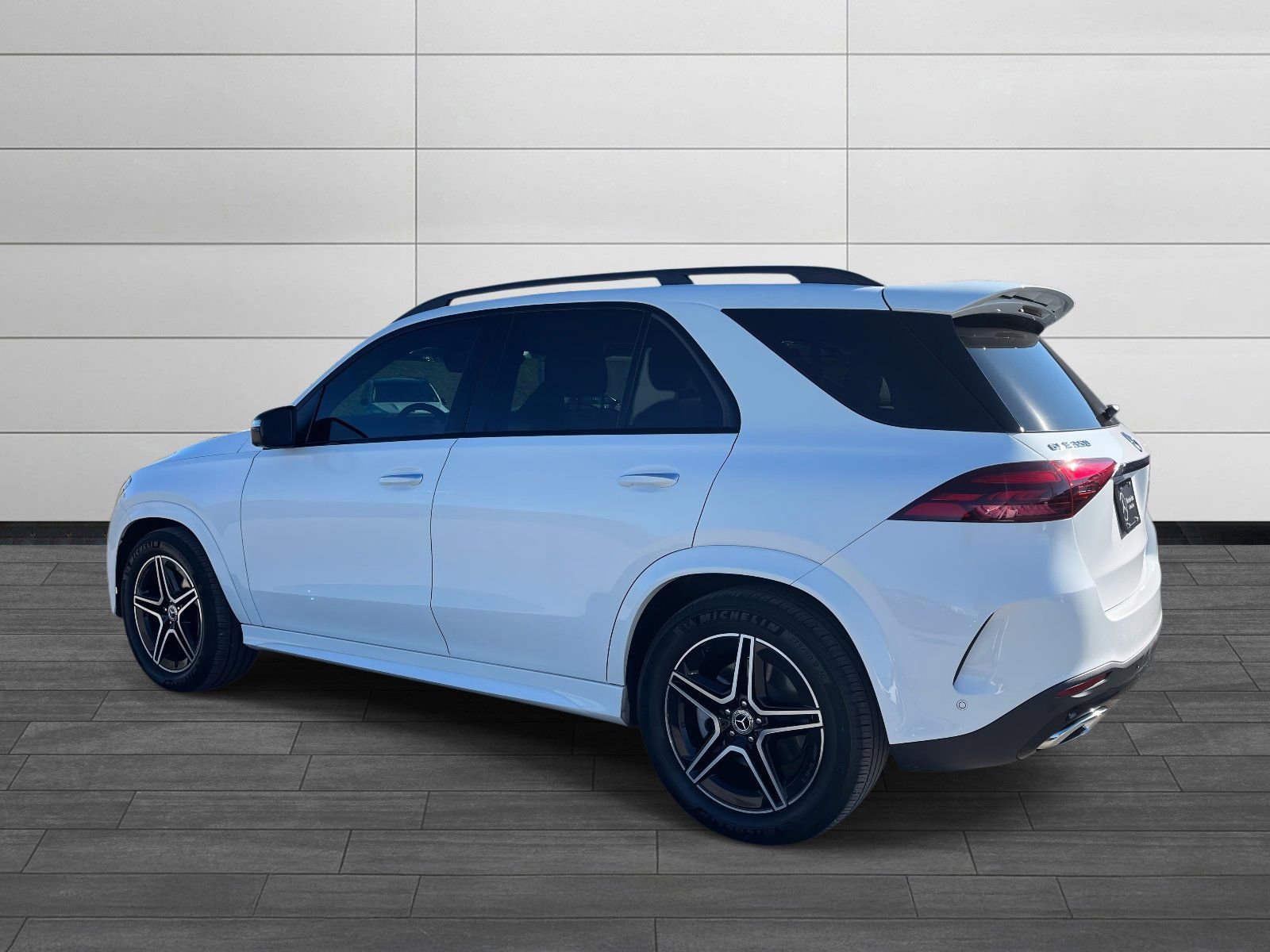 Certified 2025 Mercedes-Benz GLE 350 4MATIC image 4