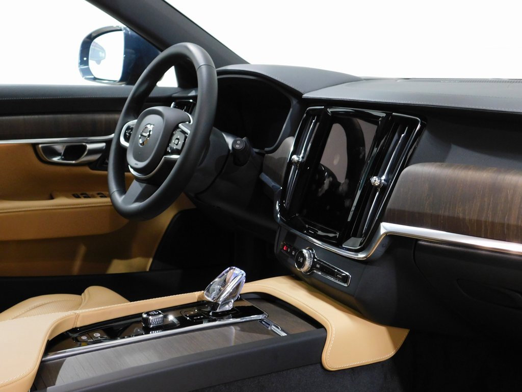 Used 2026 Volvo V90 B6 Cross Country Ultra image 93