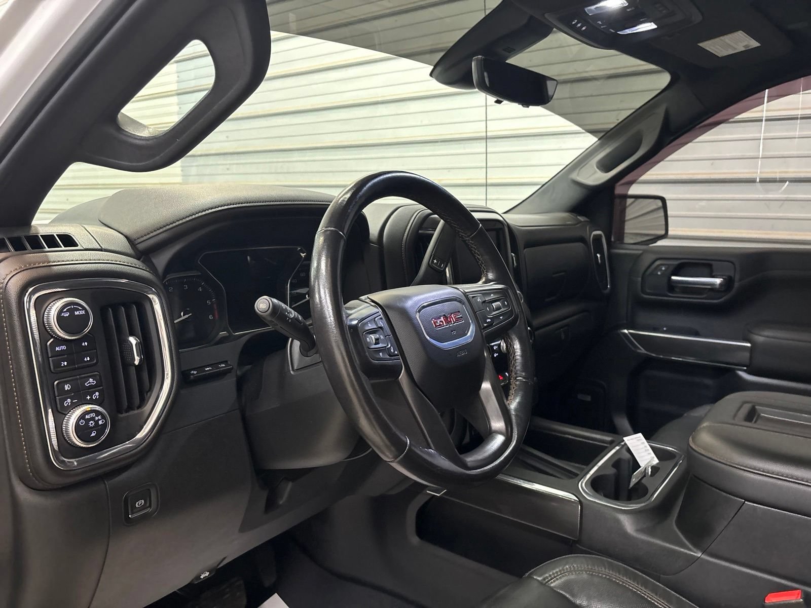Used 2020 GMC Sierra 1500 AT4 w/ AT4 Premium Package AWD/4WD image 12