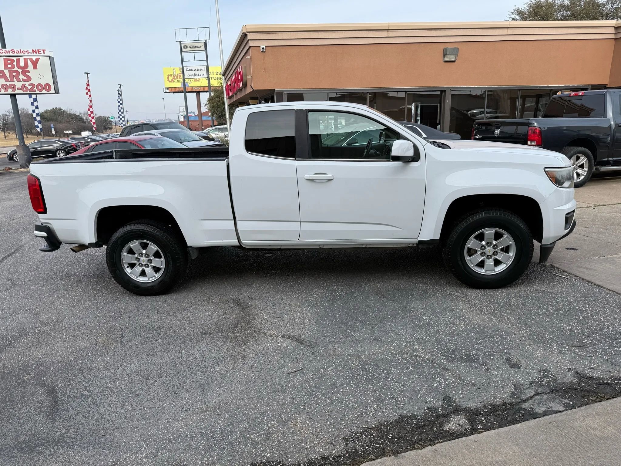 Used 2019 Chevrolet Colorado W/T w/ WT Convenience Package image 4