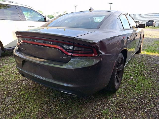 Used 2017 Dodge Charger SXT RWD image 6