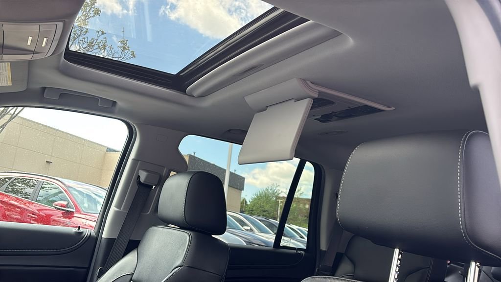 Used 2018 Chevrolet Tahoe Premier AWD/4WD image 26