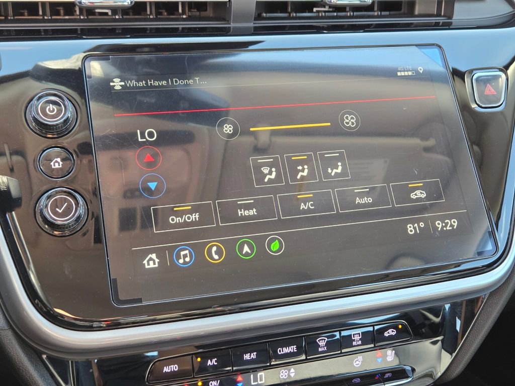 Used 2022 Chevrolet Bolt EUV Premier w/ Sun & Sound Package FWD image 32
