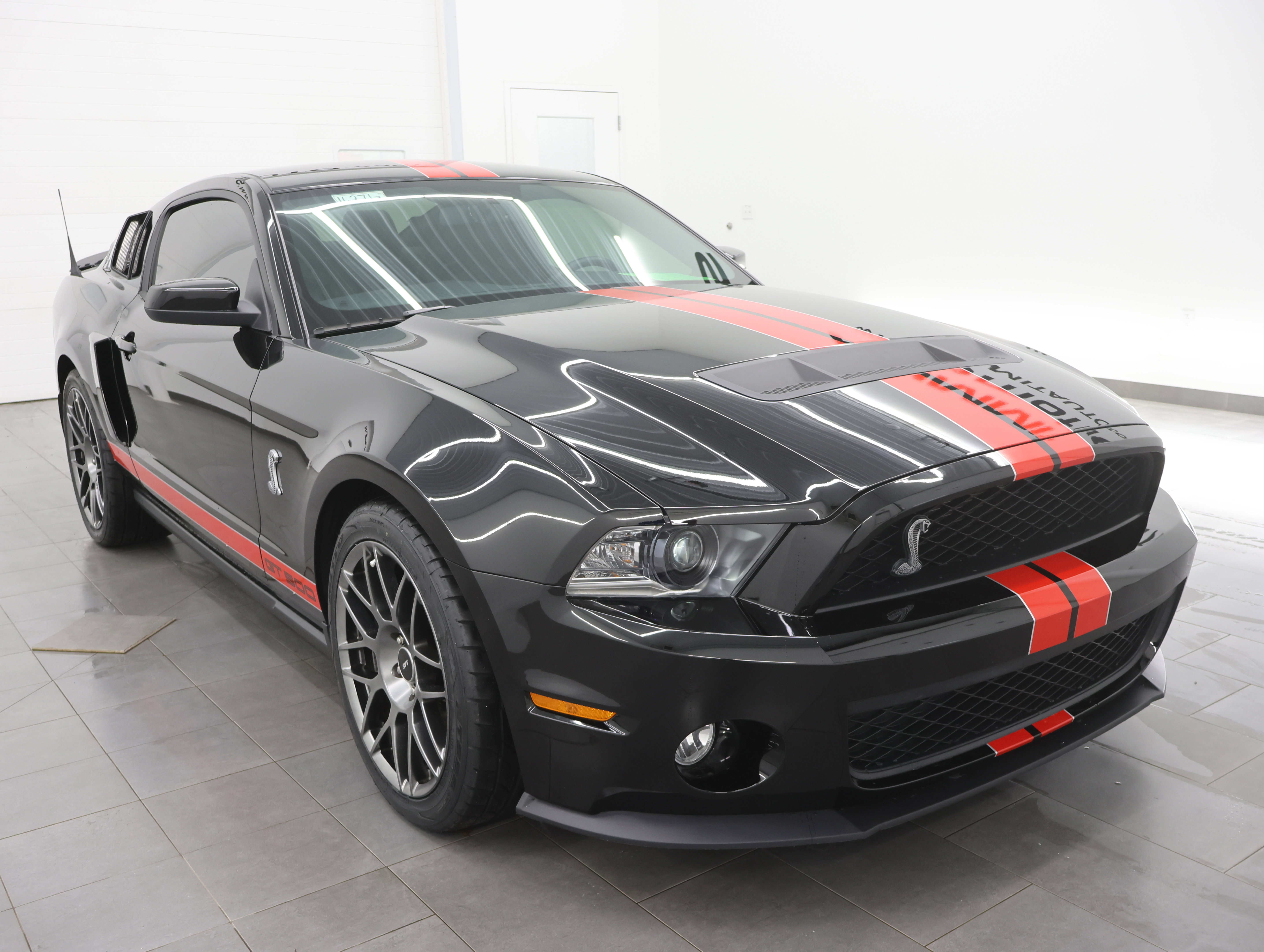 Used 2012 Ford Mustang Shelby GT500 w/ SVT Performance Pkg image 2