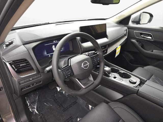 New 2026 Nissan Rogue Platinum AWD/4WD image 16