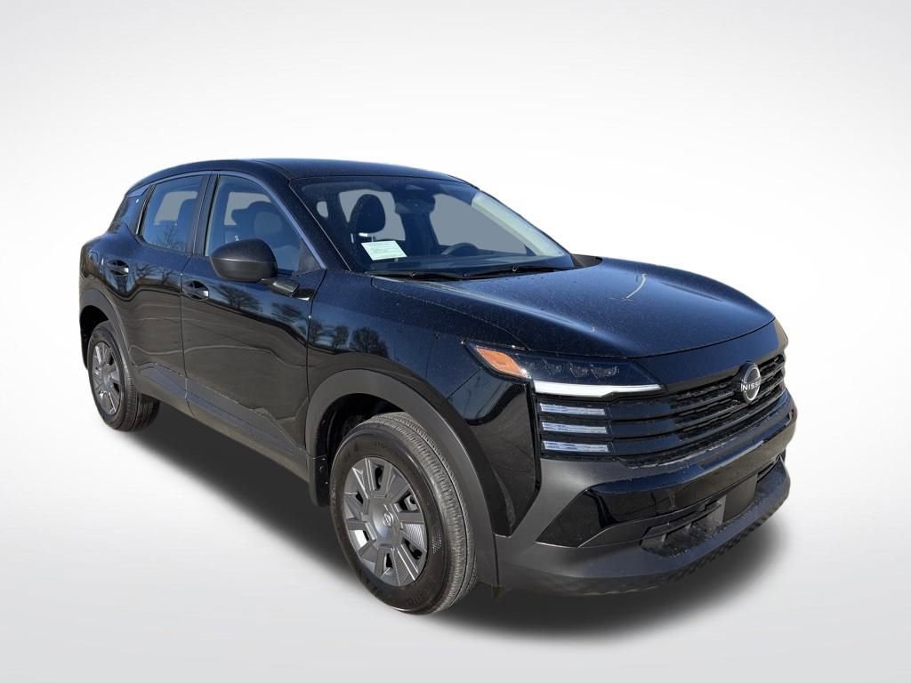 Used 2025 Nissan Kicks S image 2