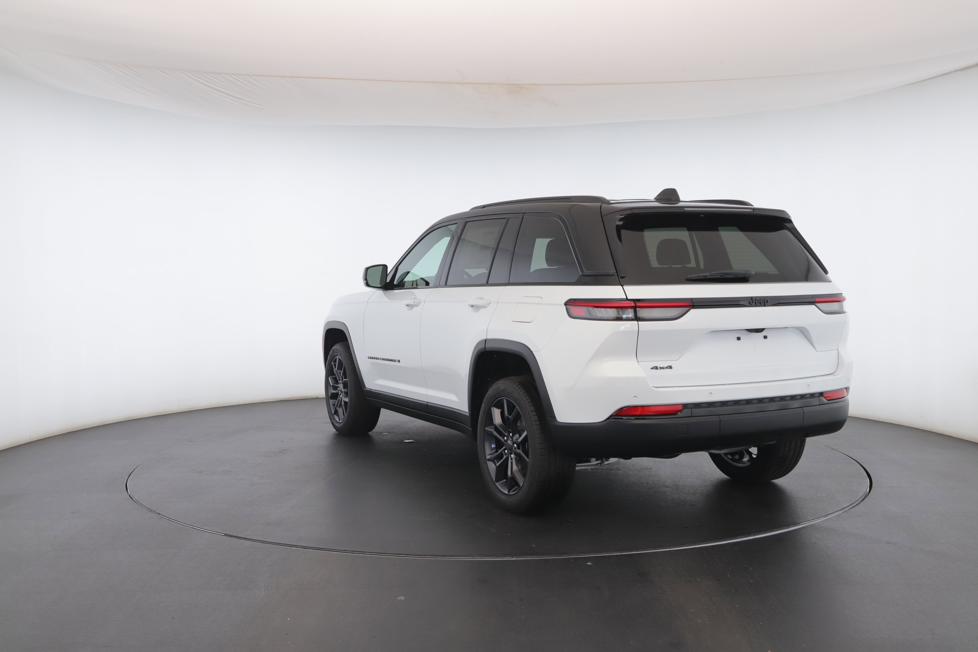 New 2025 Jeep Grand Cherokee Limited image 22