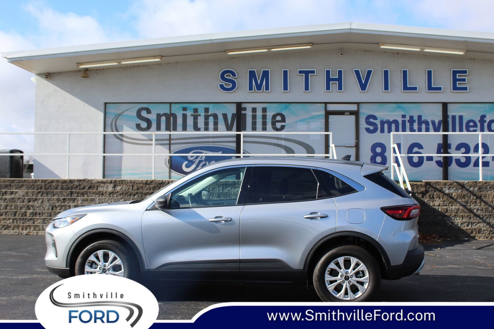 Used 2023 Ford Escape Active image 1