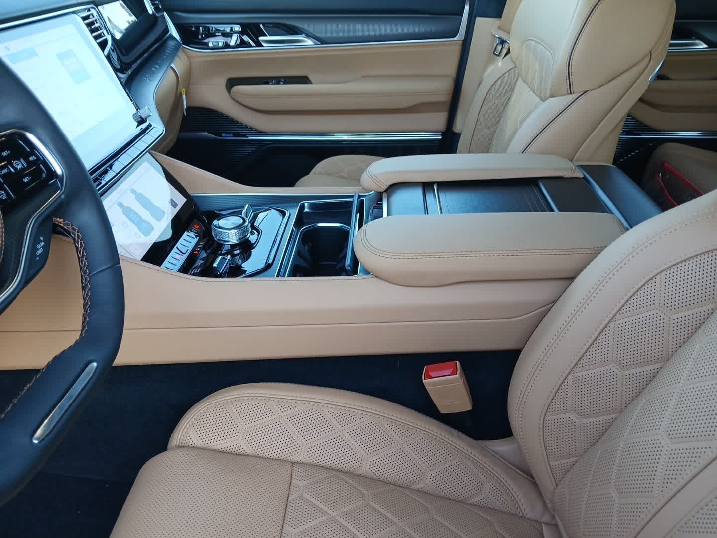 New 2026 Jeep Grand Wagoneer Summit AWD/4WD image 20
