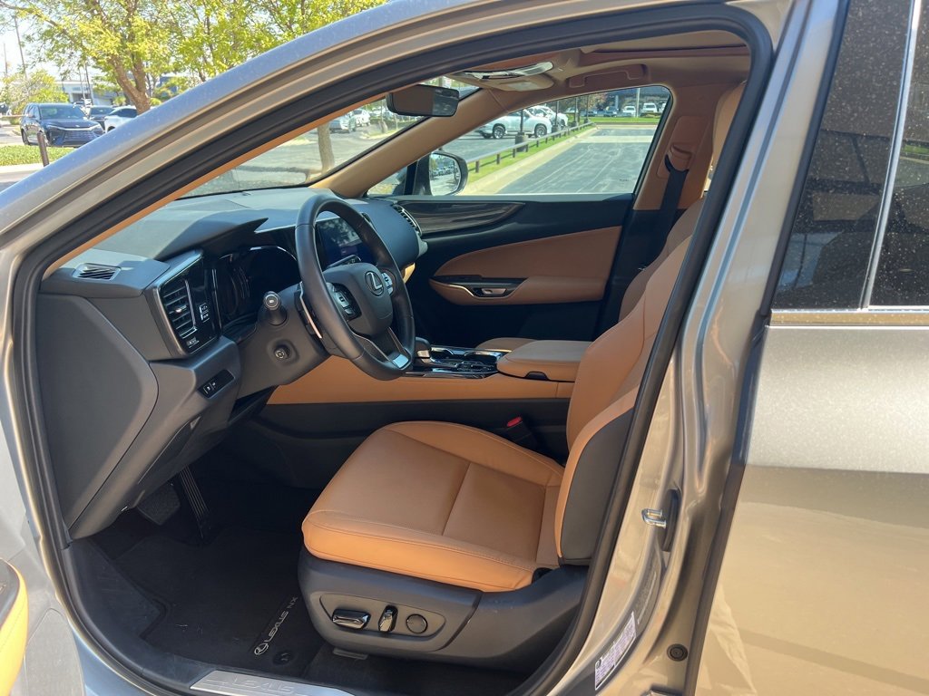 Certified 2025 Lexus NX 350 AWD w/ Premium Package image 5