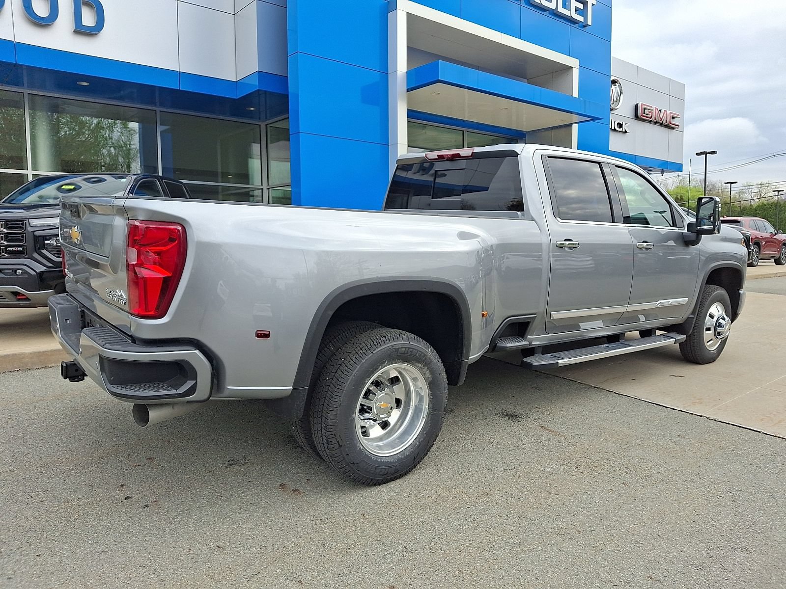 New 2026 Chevrolet Silverado 3500 High Country w/ Technology Package AWD/4WD image 6