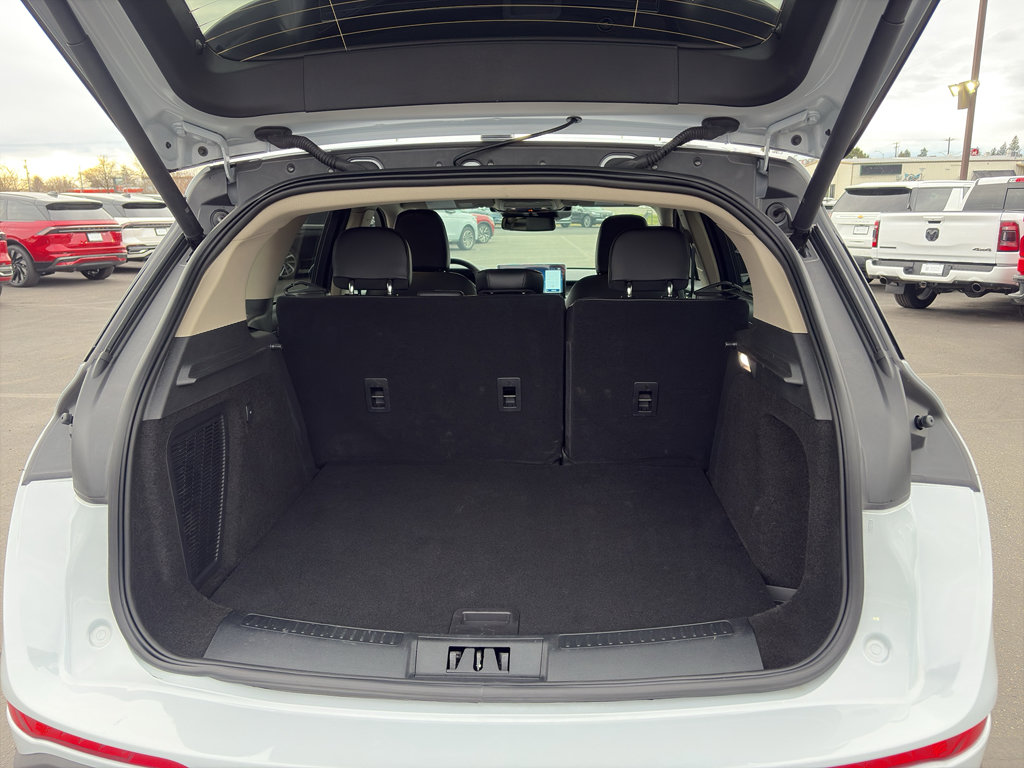 Used 2025 Lincoln Corsair Premiere image 15