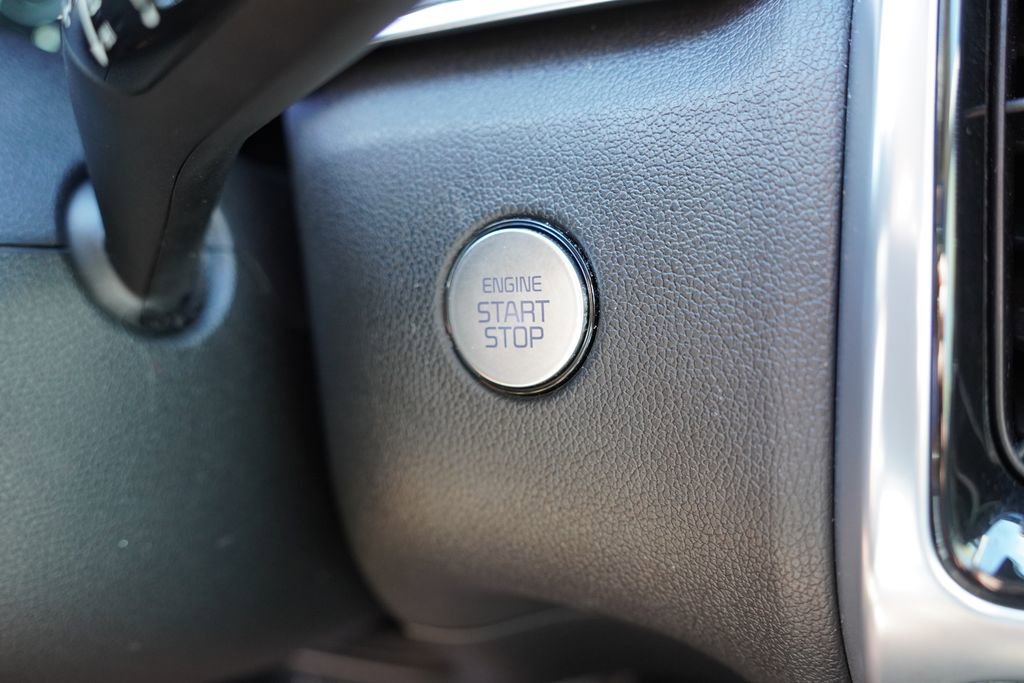 Certified 2023 Kia Sorento SX AWD/4WD image 32