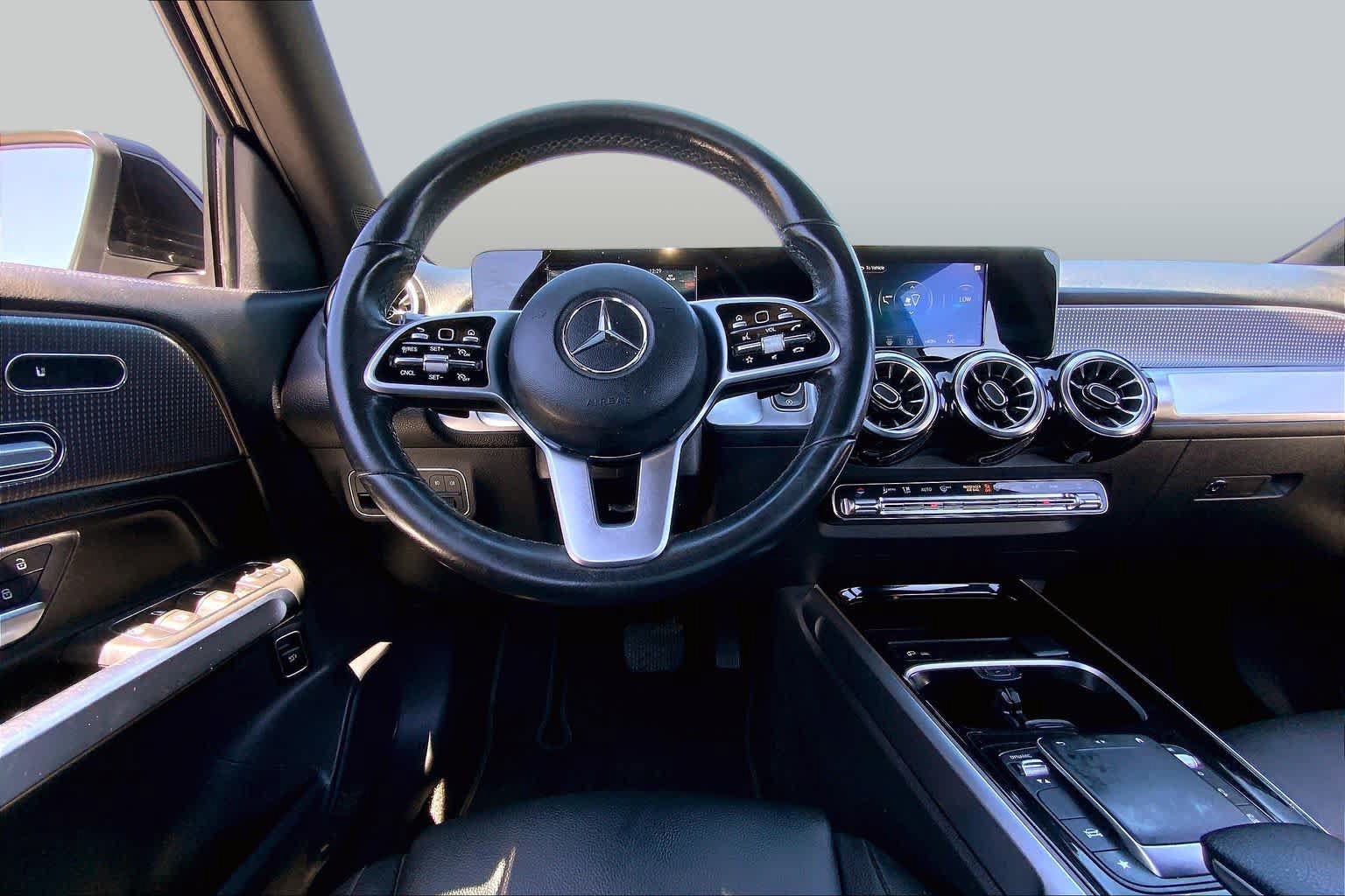 Used 2023 Mercedes-Benz GLB 250 image 6