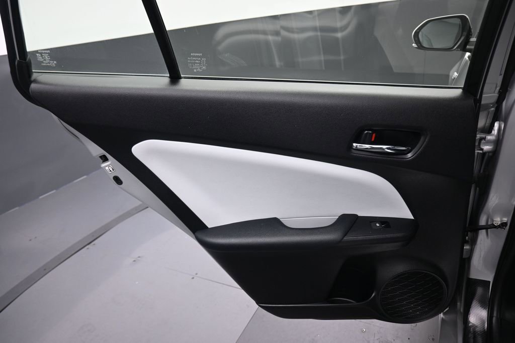 Used 2017 Toyota Prius Prime Premium FWD image 28