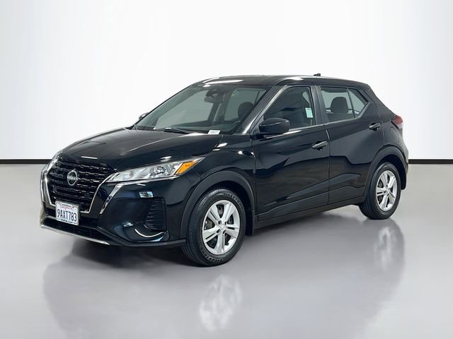 Used 2022 Nissan Kicks S FWD image 3