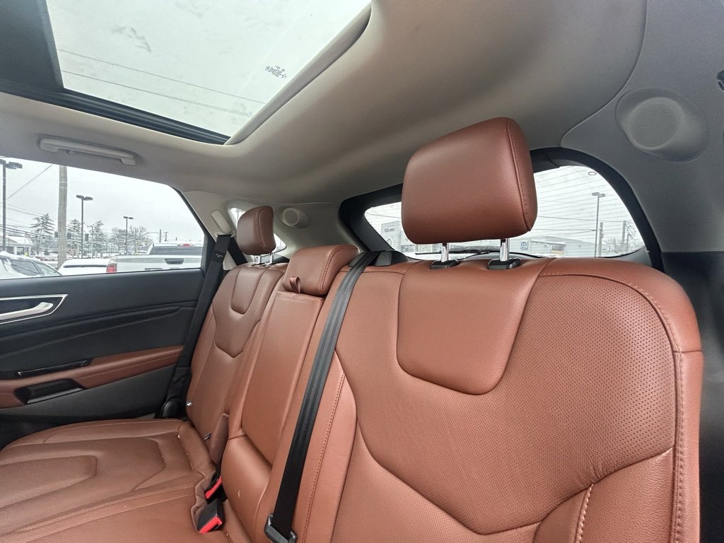 Used 2018 Ford Edge Titanium w/ Equipment Group 302A image 29