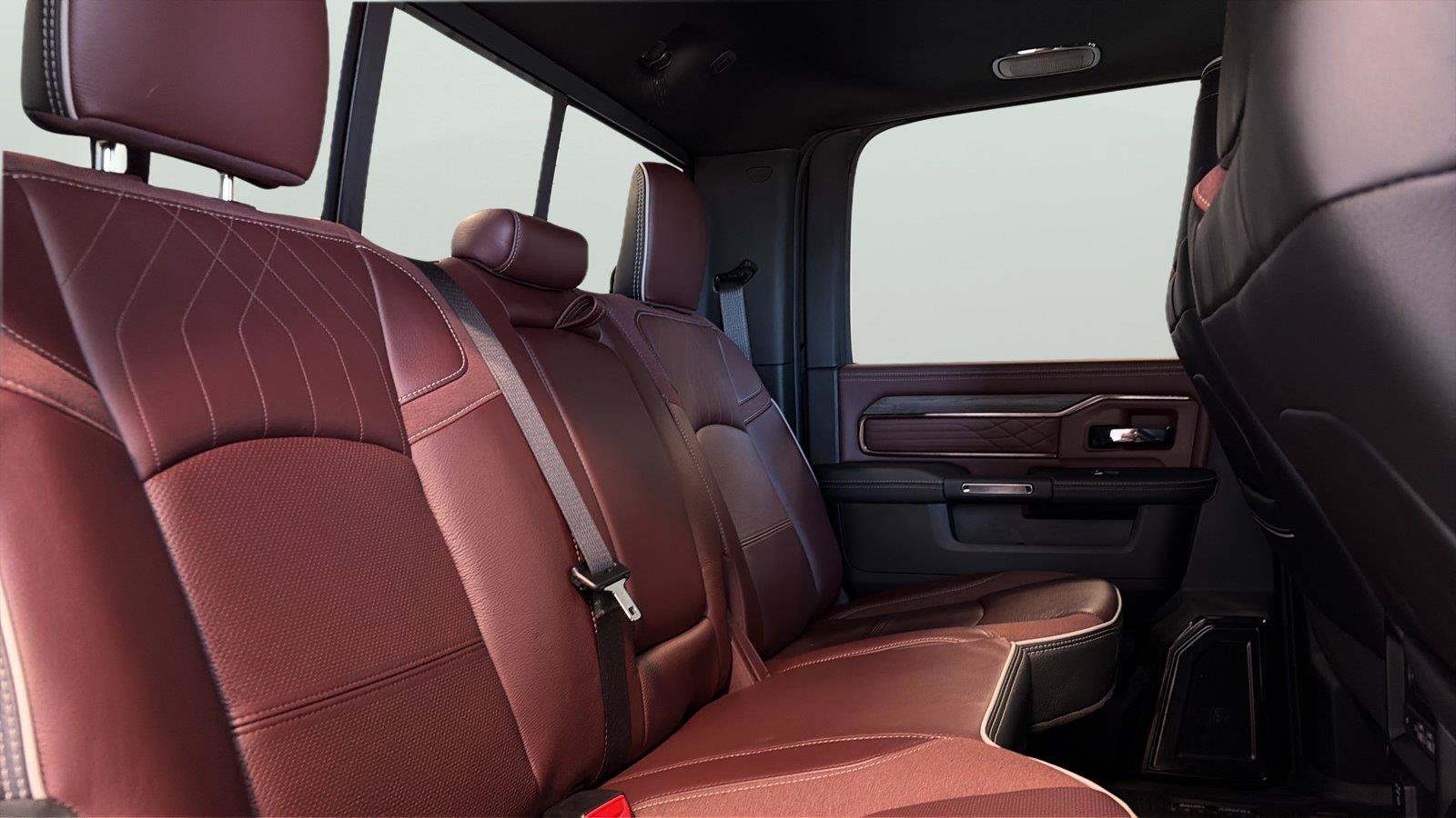 Used 2025 RAM 3500 Limited AWD/4WD image 15