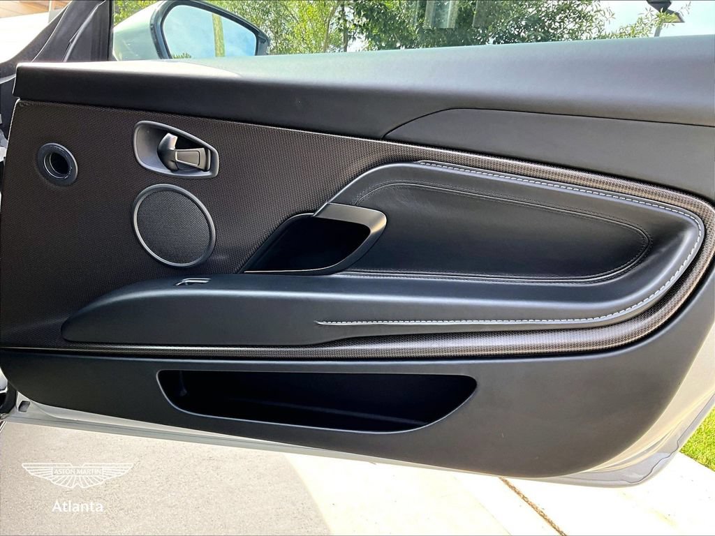 Used 2018 Aston Martin DB11 V12 RWD image 19