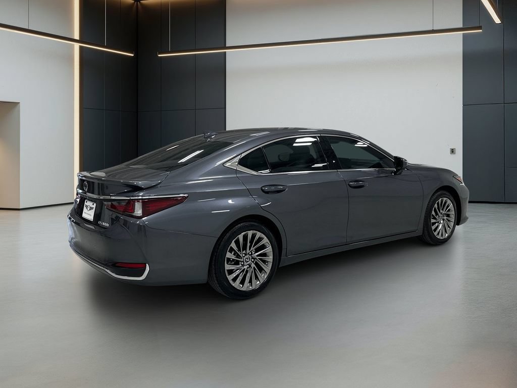 Used 2024 Lexus ES 300h Ultra Luxury FWD image 6
