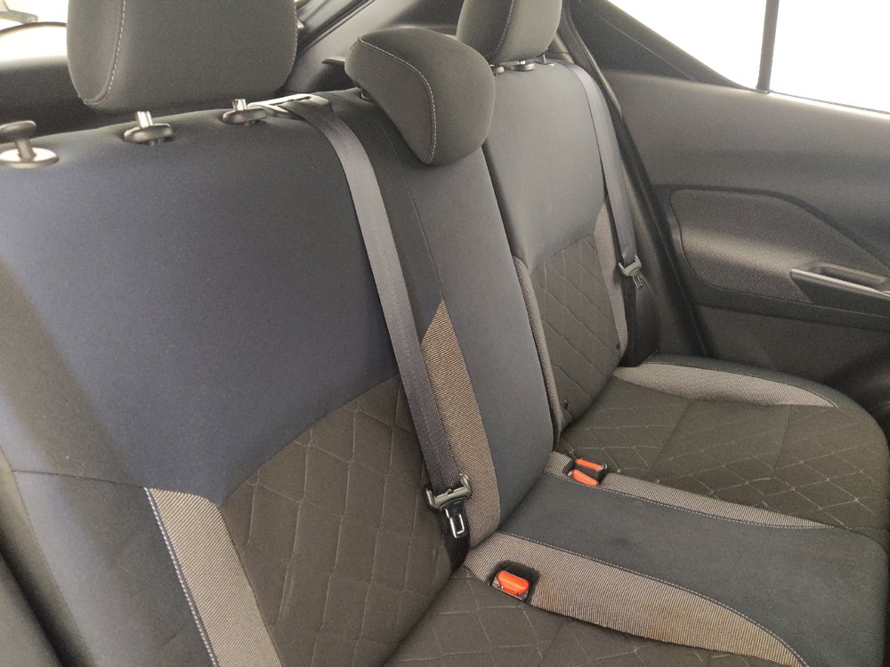 Used 2019 Nissan Kicks SV FWD image 19