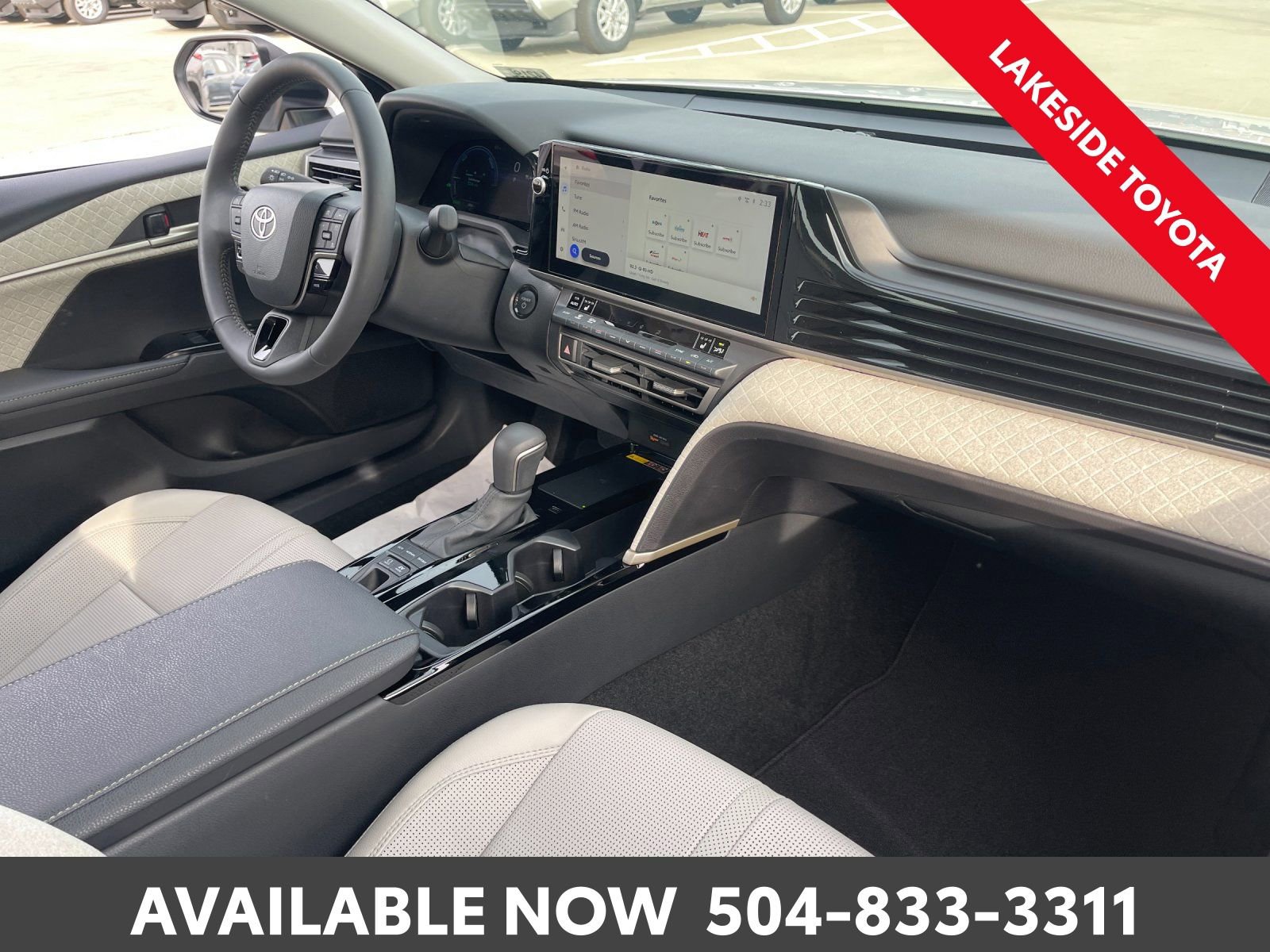 Used 2025 Toyota Camry XLE image 16