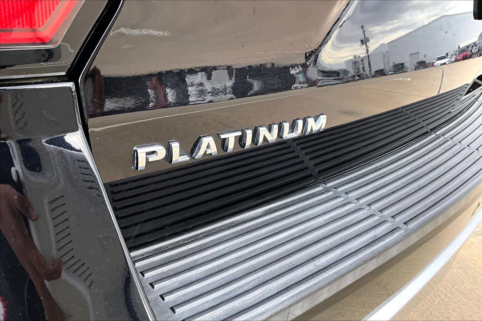 Certified 2019 Ford Expedition Platinum RWD image 30