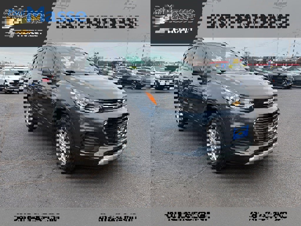 Certified 2022 Chevrolet Trax LT w/ LT Convenience Package image 3