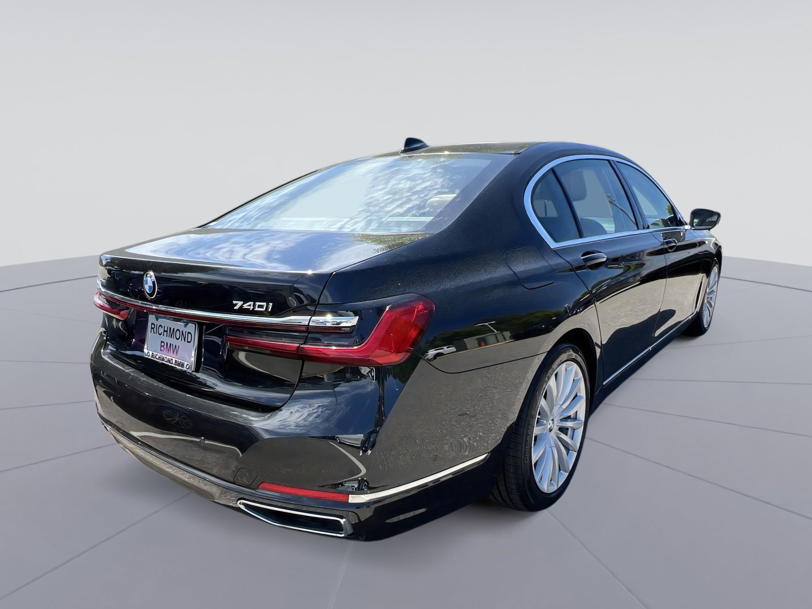 Used 2022 BMW 740i xDrive w/ Autobahn Package AWD/4WD image 9