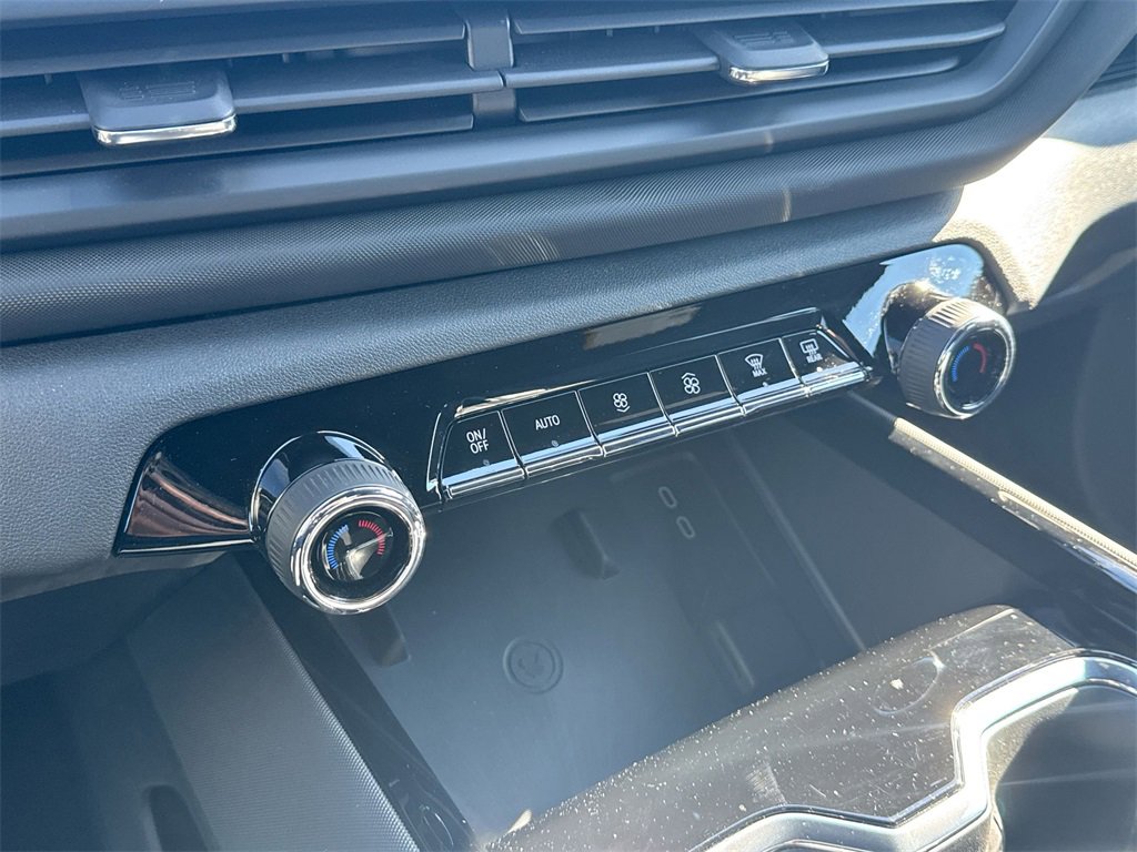 Used 2025 Chevrolet Silverado EV LT image 23