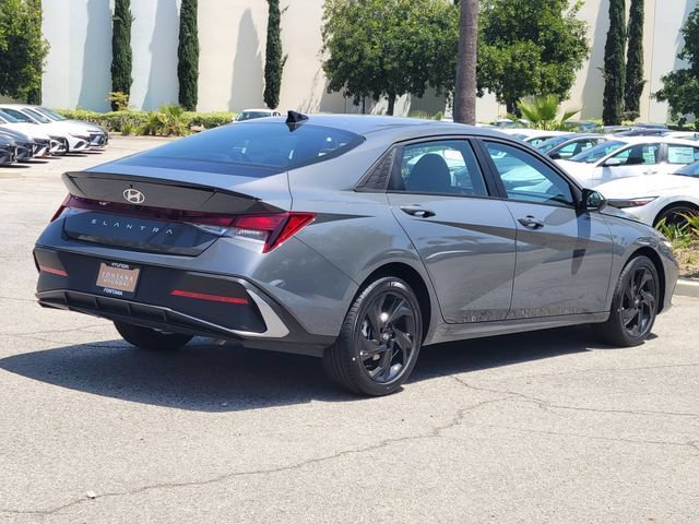 New 2026 Hyundai Elantra Sport FWD image 4