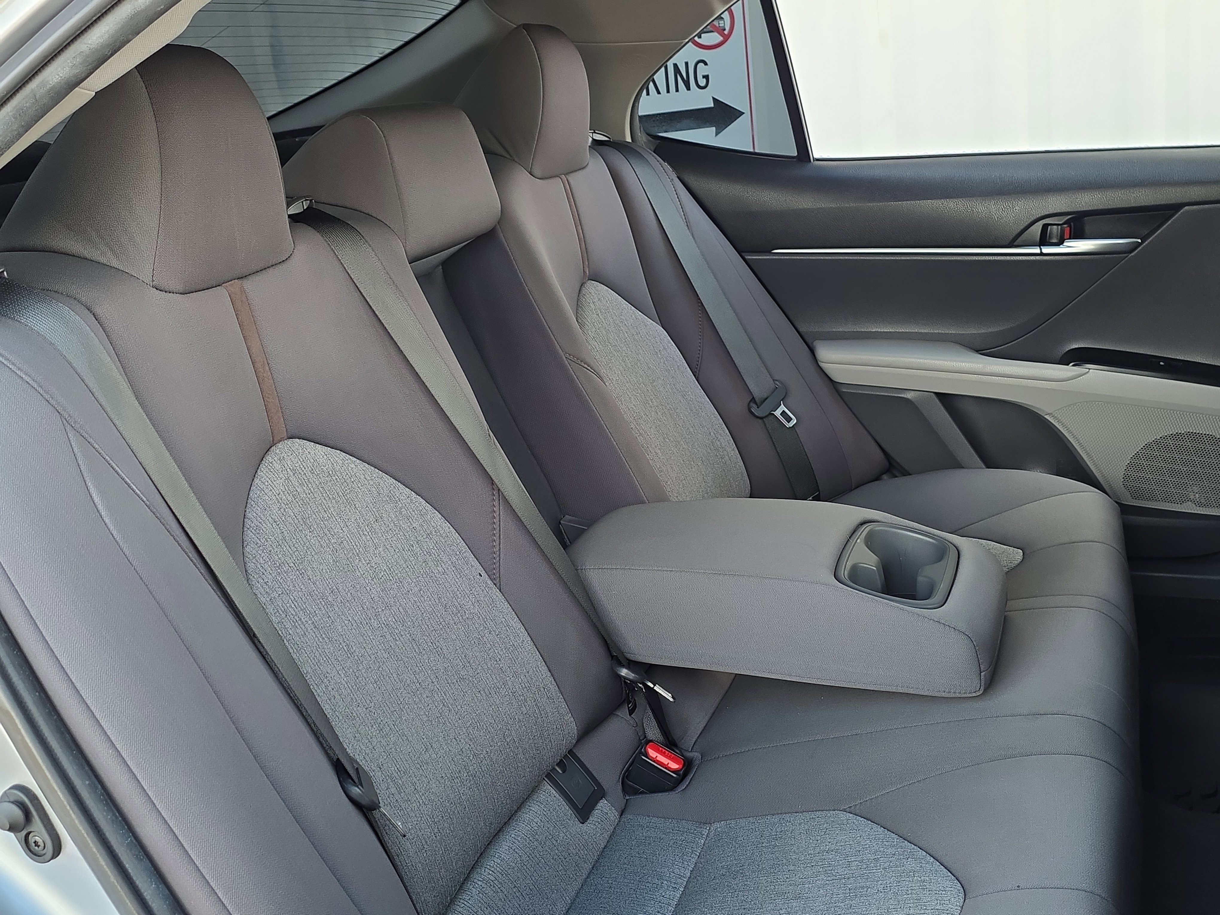 Used 2019 Toyota Camry LE image 26