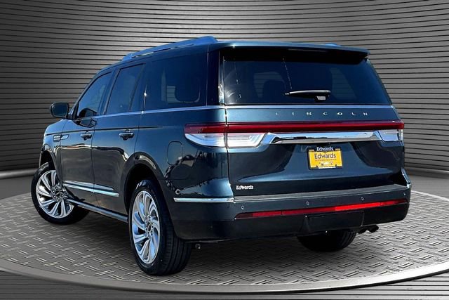 Used 2024 Lincoln Navigator Premiere AWD/4WD image 4