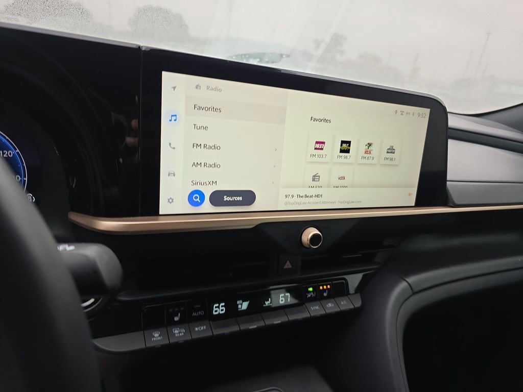 Used 2023 Toyota Crown XLE image 8