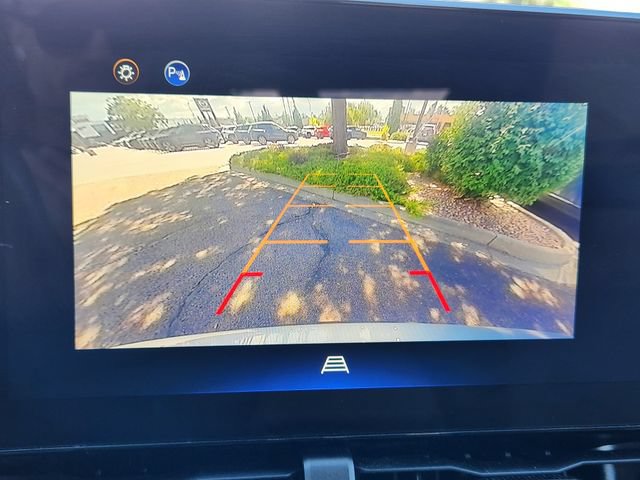 Used 2025 Chevrolet Equinox ACTIV w/ Convenience Package III AWD/4WD image 18
