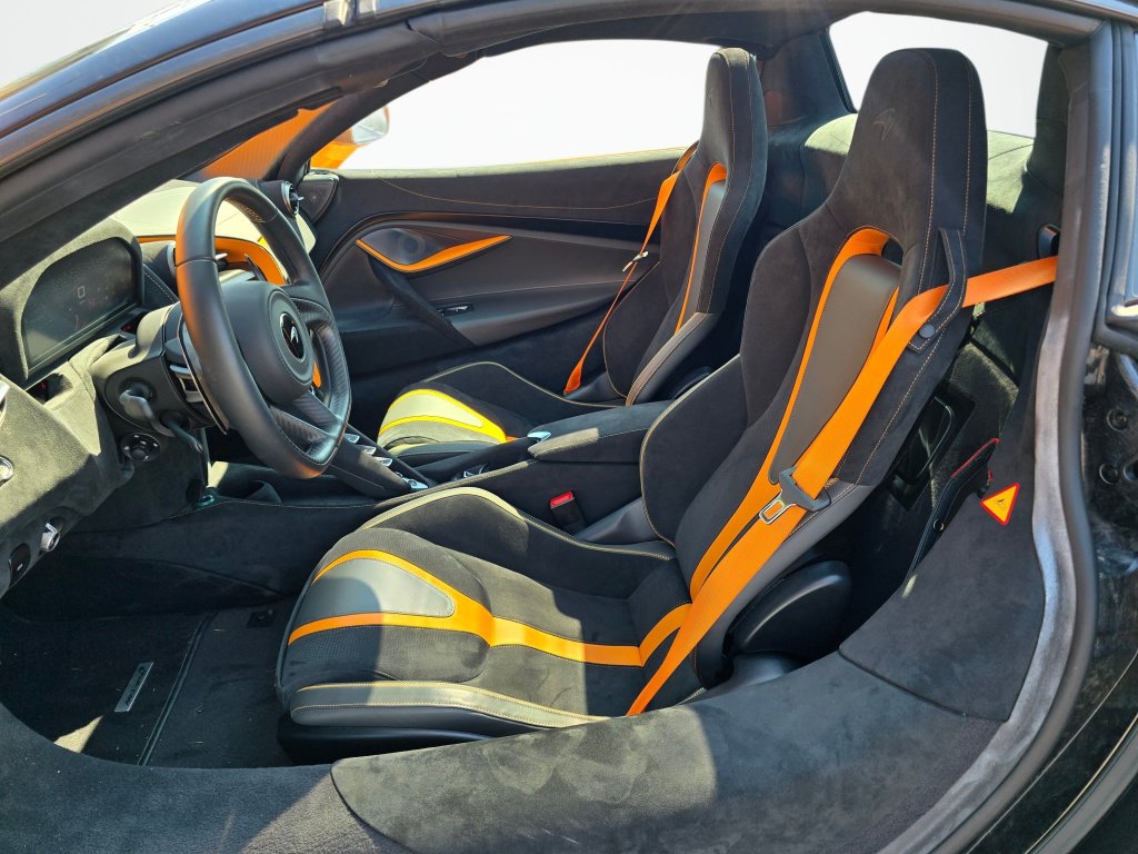 Used 2022 McLaren 720S Performance RWD image 12