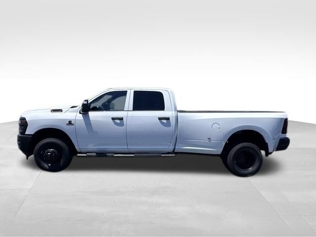 New 2026 RAM 3500 Tradesman AWD/4WD image 3